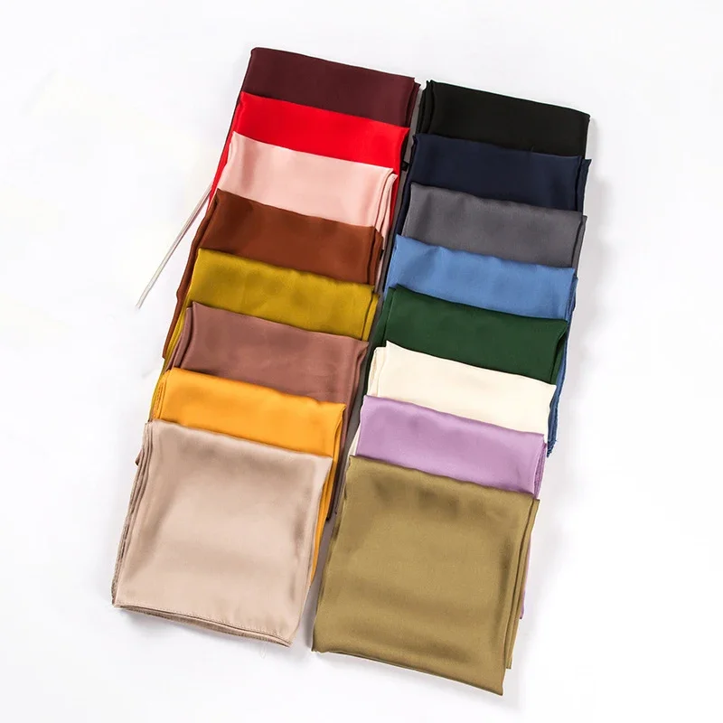 Silk Scarf Square - ผ้าพันคอซาตินสำหรับผู้หญิง ขนาด 70 ซม. สีพื้น เนื้อผ้าเรียบ