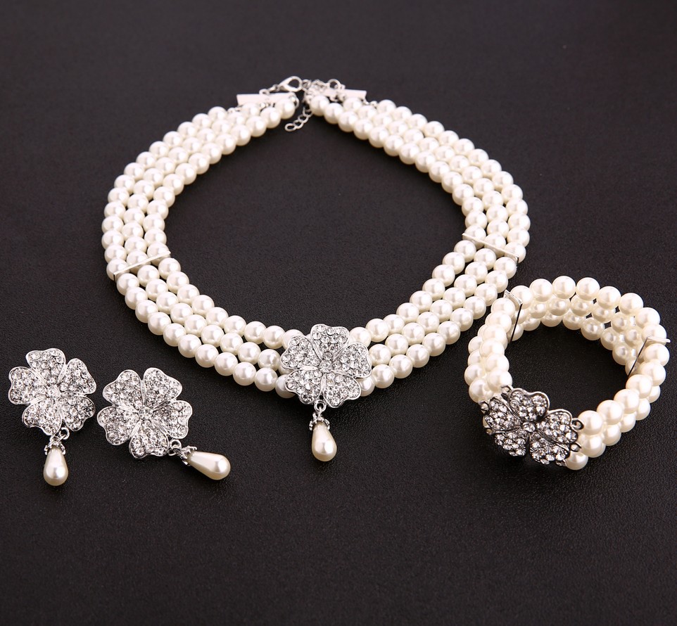 Audrey Hepburn อาหารเช้าที่ Ti - Women'S Accessories In The 1950S บทวิจารณ์และราคา