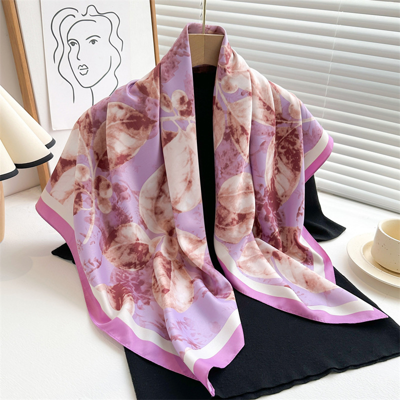 ผ้าพันคอสี่เหลี่ยมจัตุรัสเรโทร - Silk Scarf Square บทวิจารณ์และราคา
