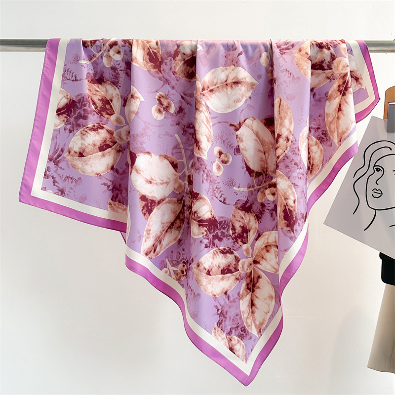ผ้าพันคอสี่เหลี่ยมจัตุรัสเรโทร - Silk Scarf Square บทวิจารณ์และราคา
